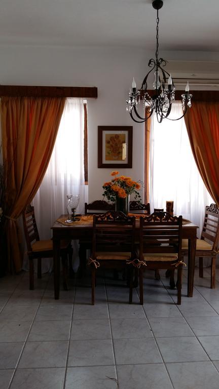 فيلا Nineta'S House Sea View Near The Airport أرتيميدا المظهر الخارجي الصورة